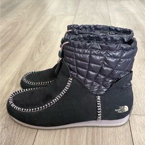 The North Face ThermoBall Bootie Evo boots in blue with white Stitches 9 Blue